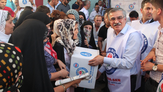 Cizre'de terör mağduru ailelere yardım