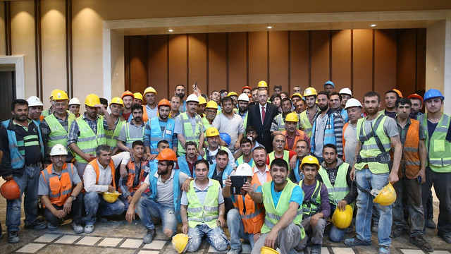 Cumhurbaşkanı Erdoğan Esenboğa'da yapılan camiyi inceledi