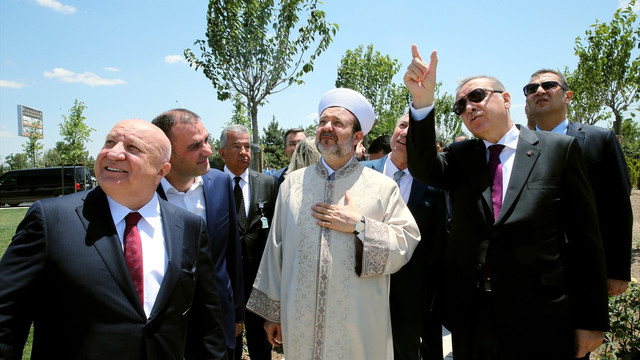 Esenboğa Havalimanı'nda yapılan cami ibadete açıldı