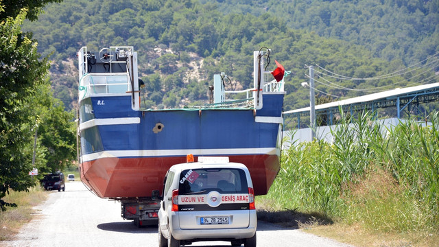 Dalyan Kanalı'na ikinci arabalı feribot