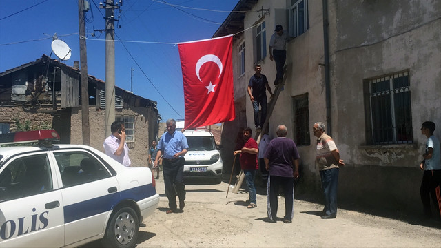 Diyarbakırdaki terör saldırısında 1 polis şehit oldu