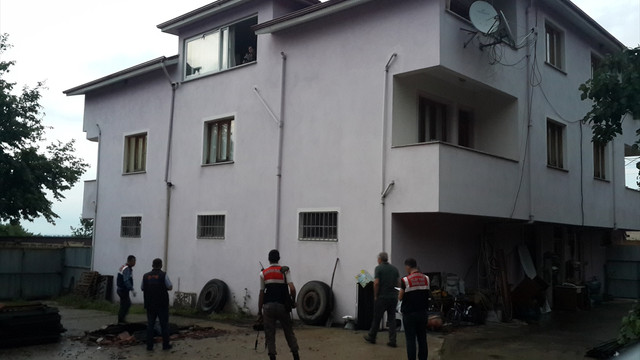 Düzce'de çatıdan düşen işçi öldü