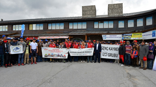 Erciyes'te temizlik çalışması