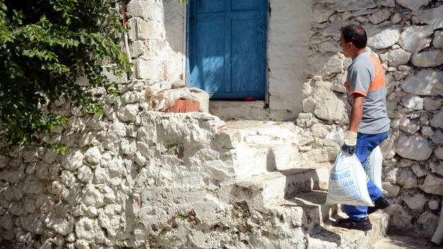 Eski Muğla evleri beyaza boyandı