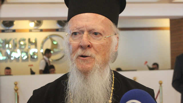 Fener Rum Patriği Bartholomeos Girit'e gitti