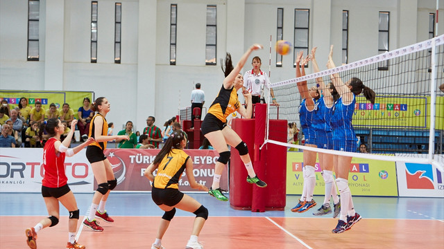 Festival Voleybol heyecanı devam ediyor