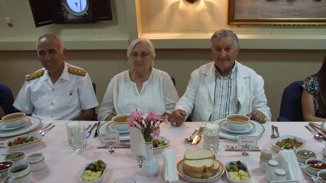 Foça Deniz Üssü'nde şehit ailelerine iftar