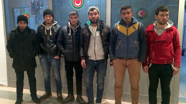 Tır dorsesinde kaçak geçiş engellendi