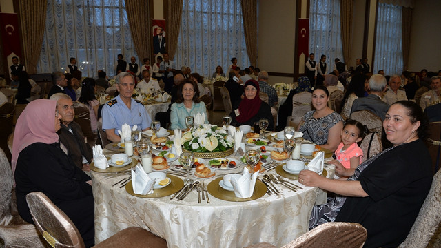 Genelkurmay Başkanı Akar'dan şehit ailelerine iftar