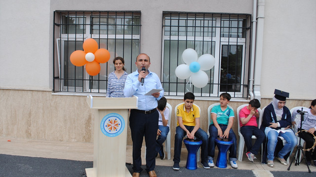 Görme engelliler okulunun mezuniyet etkinliği