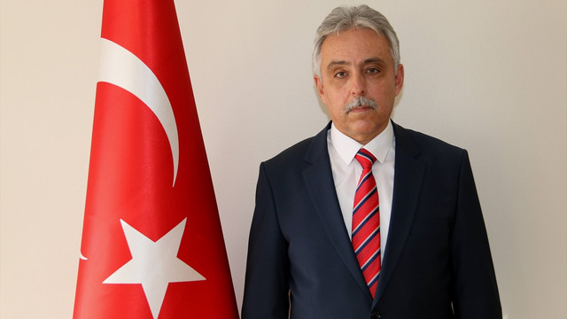 Hakkari Valisi Toprak: