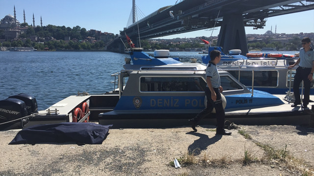 Haliç'te denizde ceset bulundu