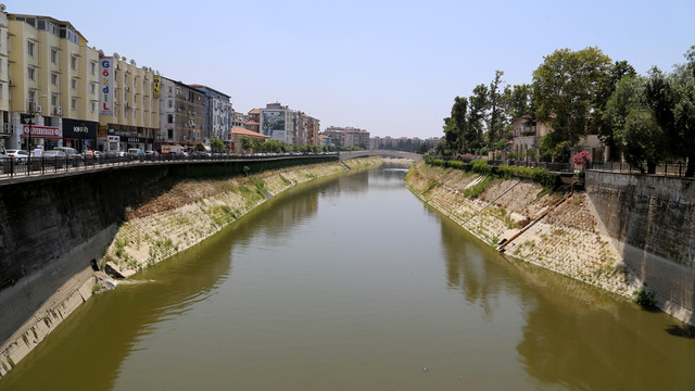 Hataylı gazetecilerden çevre tepkisi