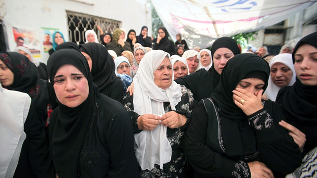 İsrail askerlerinin öldürdüğü Filistinli gencin cenaze töreni