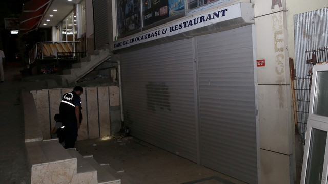 İstanbulda lokantaya el yapımı patlayıcı atıldı