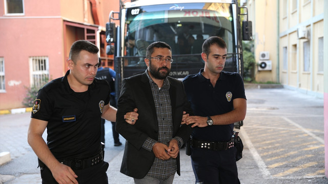 İstanbuldaki terör örgütü operasyonunda 15 kişi gözaltına alındı