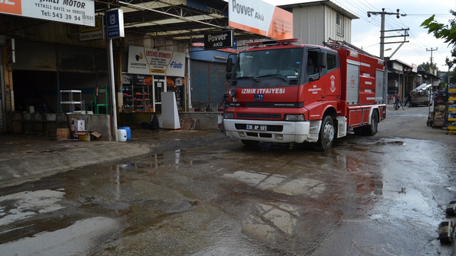 İzmir'de işyerinden kimyasal sızıntı korkusu