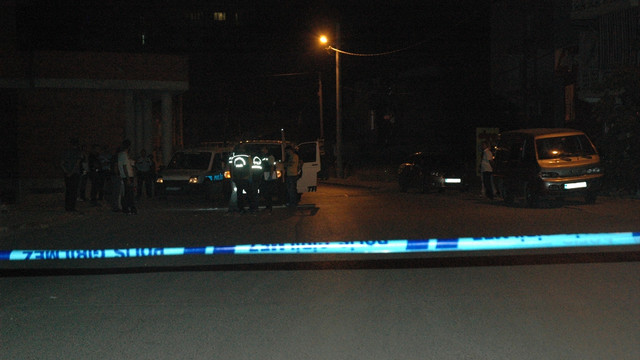 İzmir'de ses bombası patladı