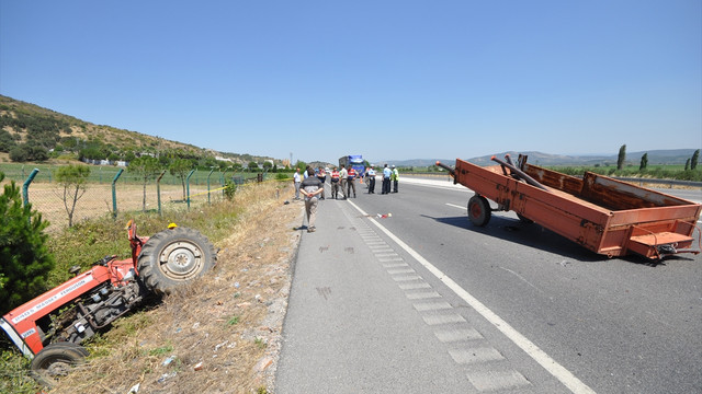 İzmir'de trafik kazası: 1 ölü, 3 yaralı