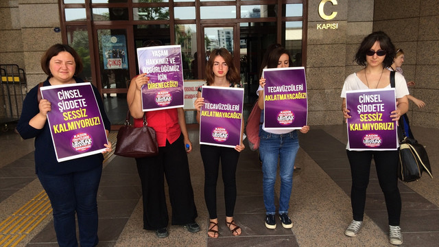 İzmir'deki cinsel saldırı davası