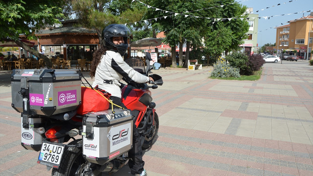 Kadın akademisyen motosikletiyle Afrika turuna çıktı