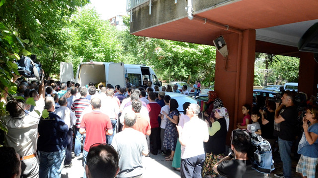 Kamyondan üzerine beton düşen kadının ölmesi