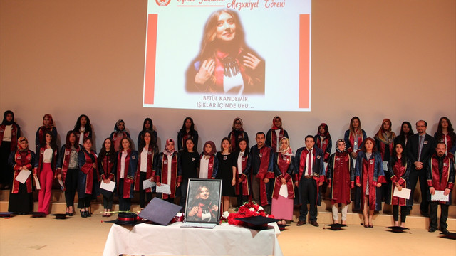 Kazada ölen üniversiteli mezuniyetini göremedi