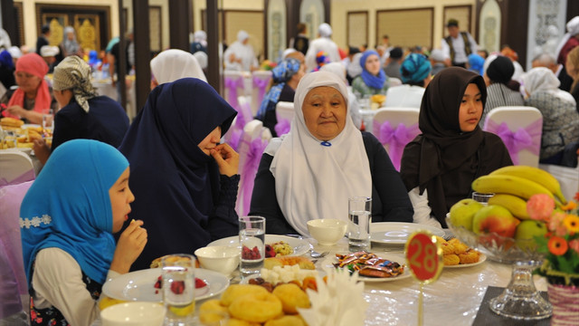 Kazakistan’da ilk iftar yapıldı