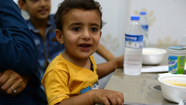 Kilis'te Suriyeli yetim ve öksüzlere iftar verildi