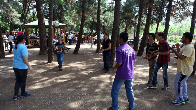 Kızılay'dan otistik öğrencilere karne etkinliği