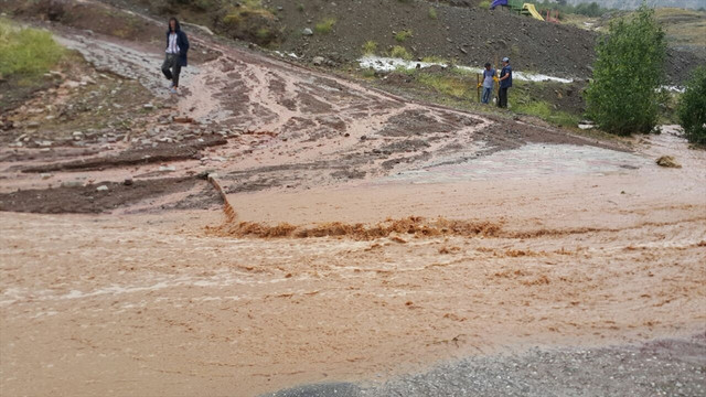 Konya'da sağanak ve dolu