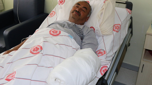 Kopan 5 parmağı ameliyatla dikildi