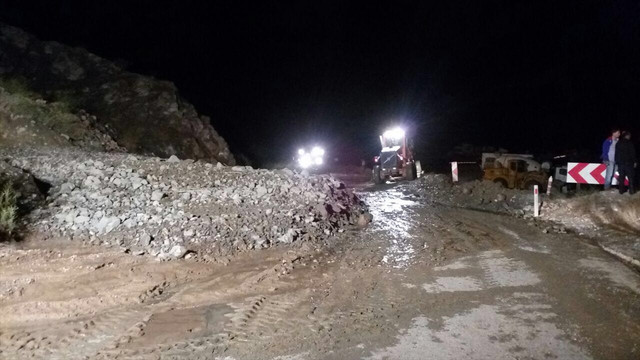 Malatya-Adıyaman Karayolu'nda heyelan