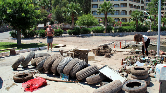 Marmaris'te deniz dibi temizliği