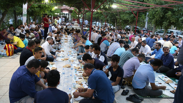 Mavi Marmara şehidi Bilgen anısına iftar