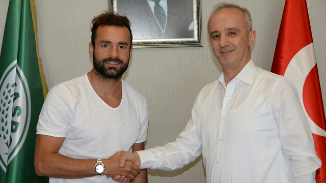 Mehmet Uslu, bir yıl daha Atiker Konyaspor'da