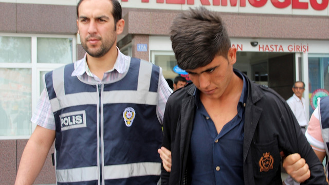 Minibüs şoförünün dikkati telefon dolandırıcısını yakalattı