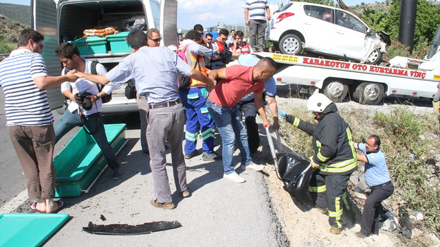 Muğla'da otomobil şarampole devrildi: 2 ölü