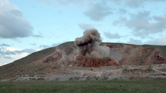 Muş'ta patlayıcı yüklü aracın ele geçirilmesi