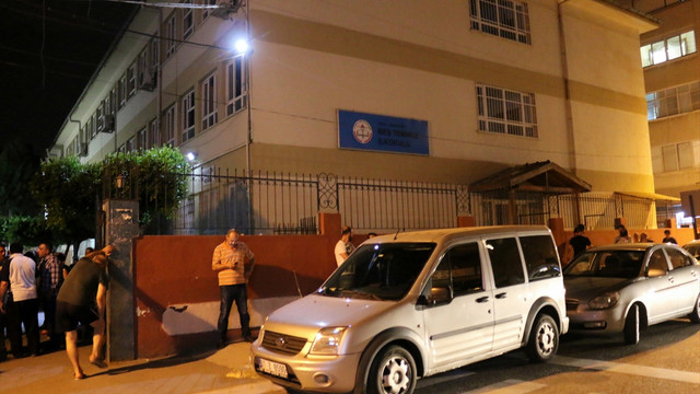 Osmaniye'de midibüsün sulama kanalına devrilmesi