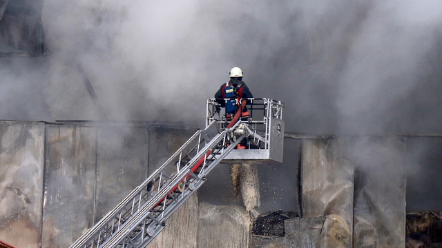 Pendik'te fabrika yangını