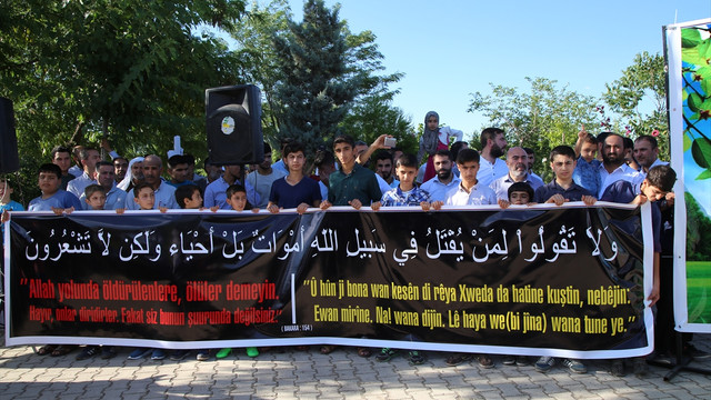 PKK'lı teröristlerin öldürdüğü Aytaç Baran mezarı başında anıldı