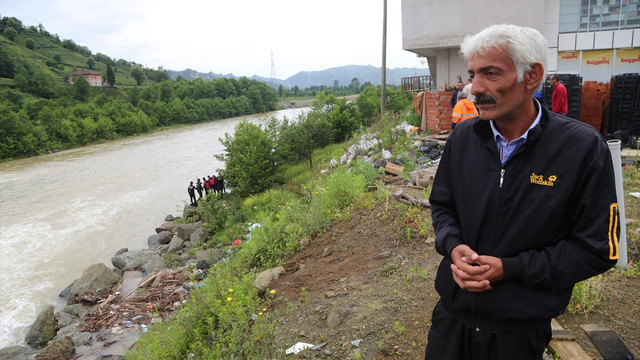 Rize'de kayıp kişiyi arama çalışmaları