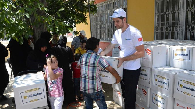 Sadakataşı Derneği'nden sığınmacılara yardım