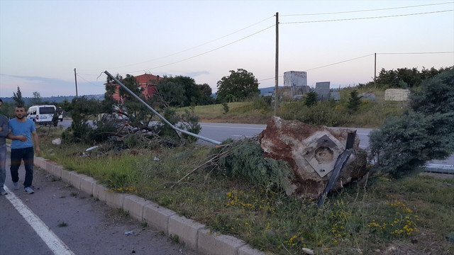 Sakarya'da ambulans devrildi: 1 ölü, 3 yaralı