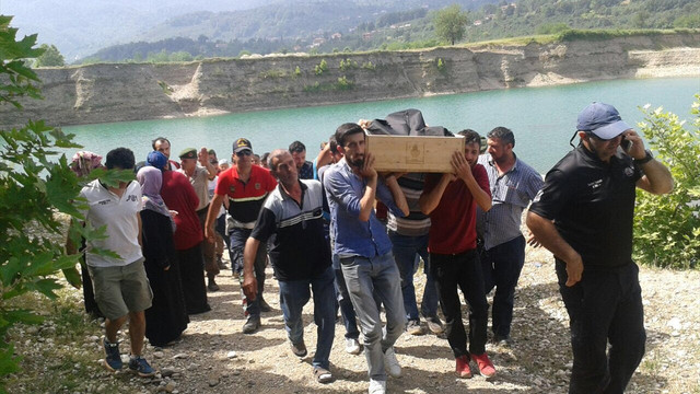 Sakarya'da gölette kaybolan gencin cesedi bulundu