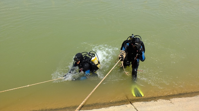 Şanlıurfa'da, sulama kanalına düşen çocuk