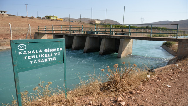Şanlıurfa'da sulama kanalına düşen genç kayboldu