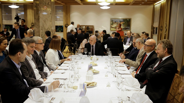 Saraybosna Büyükelçiliğinde iftar