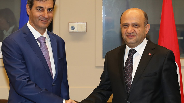 Savunma Bakanı Işık Brüksel'de